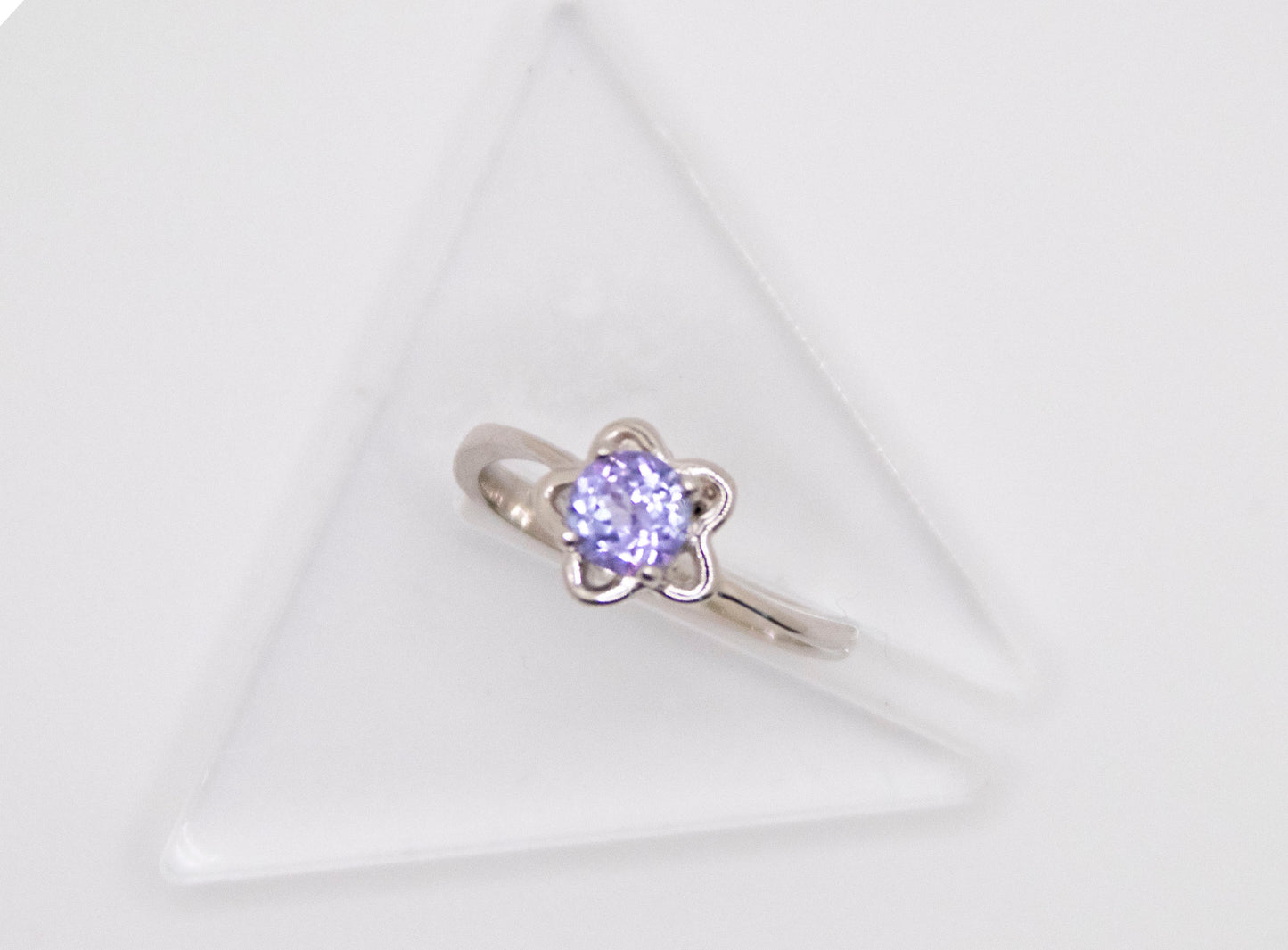 Round Cut Star Ring
