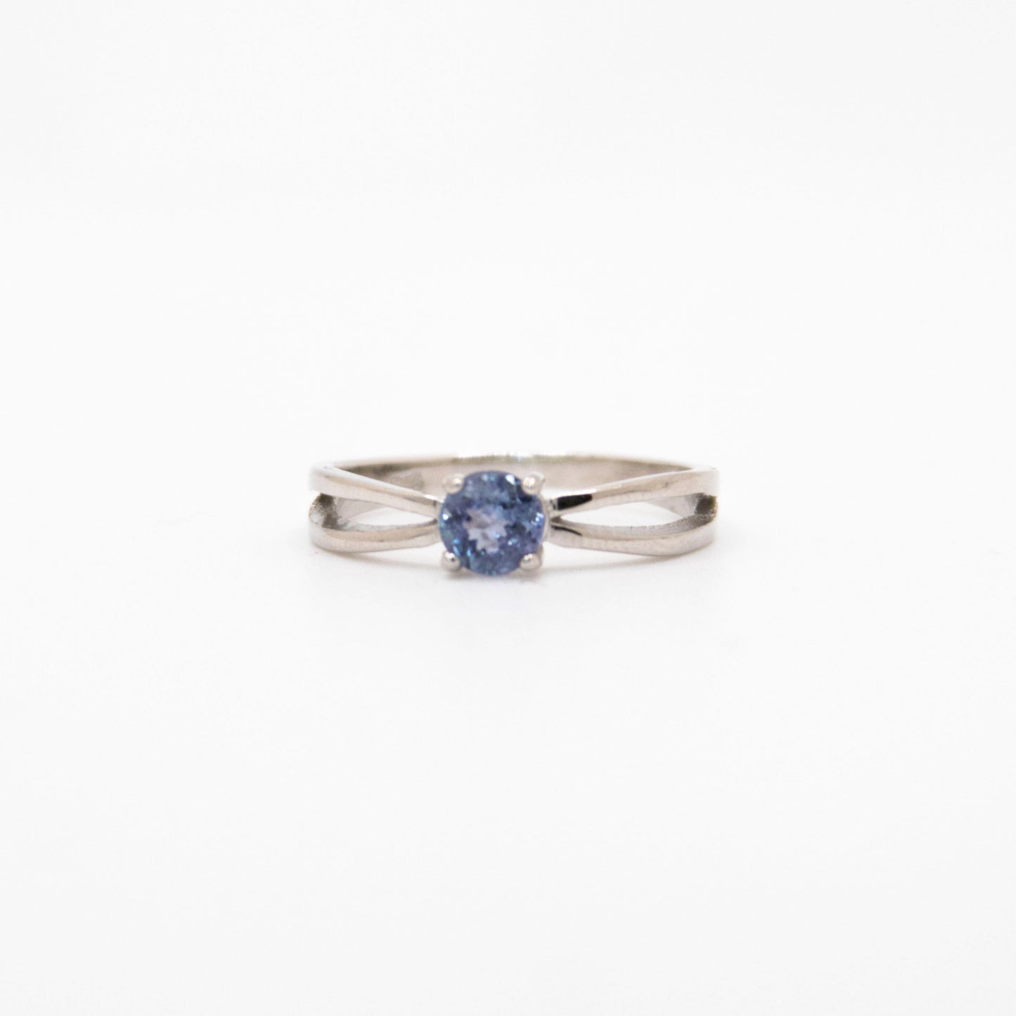 Round Cut Solitaire Ring
