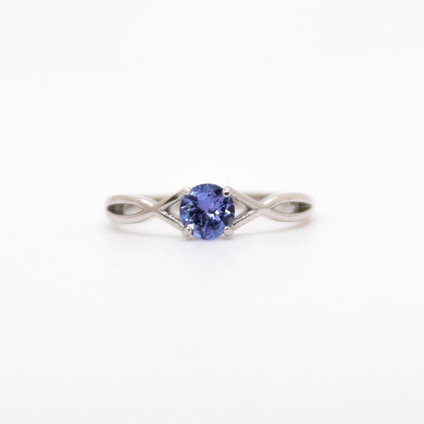 Round Cut Solitaire Ring