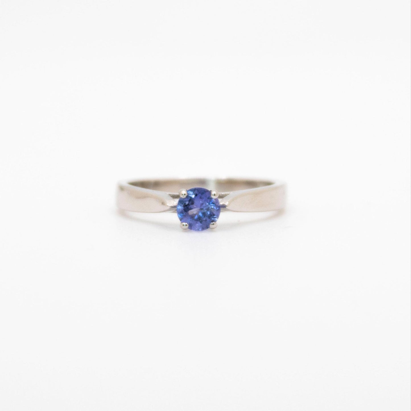 Round Cut Solitaire Ring