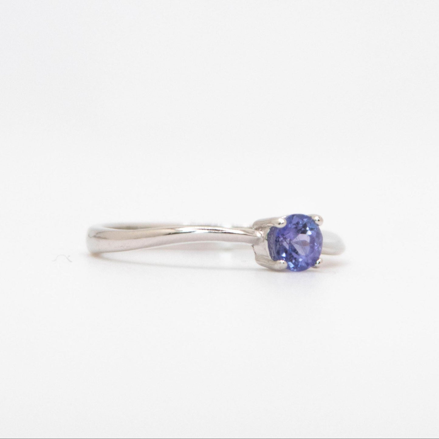 Round Cut Solitaire Ring