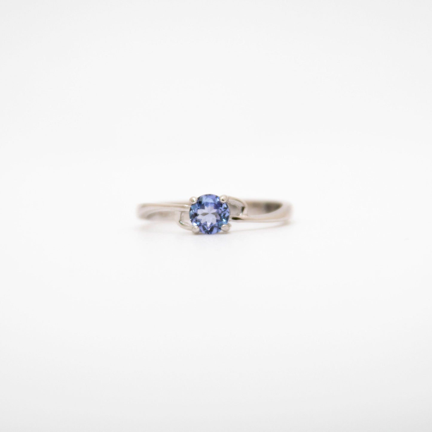 Round Cut Solitaire Ring