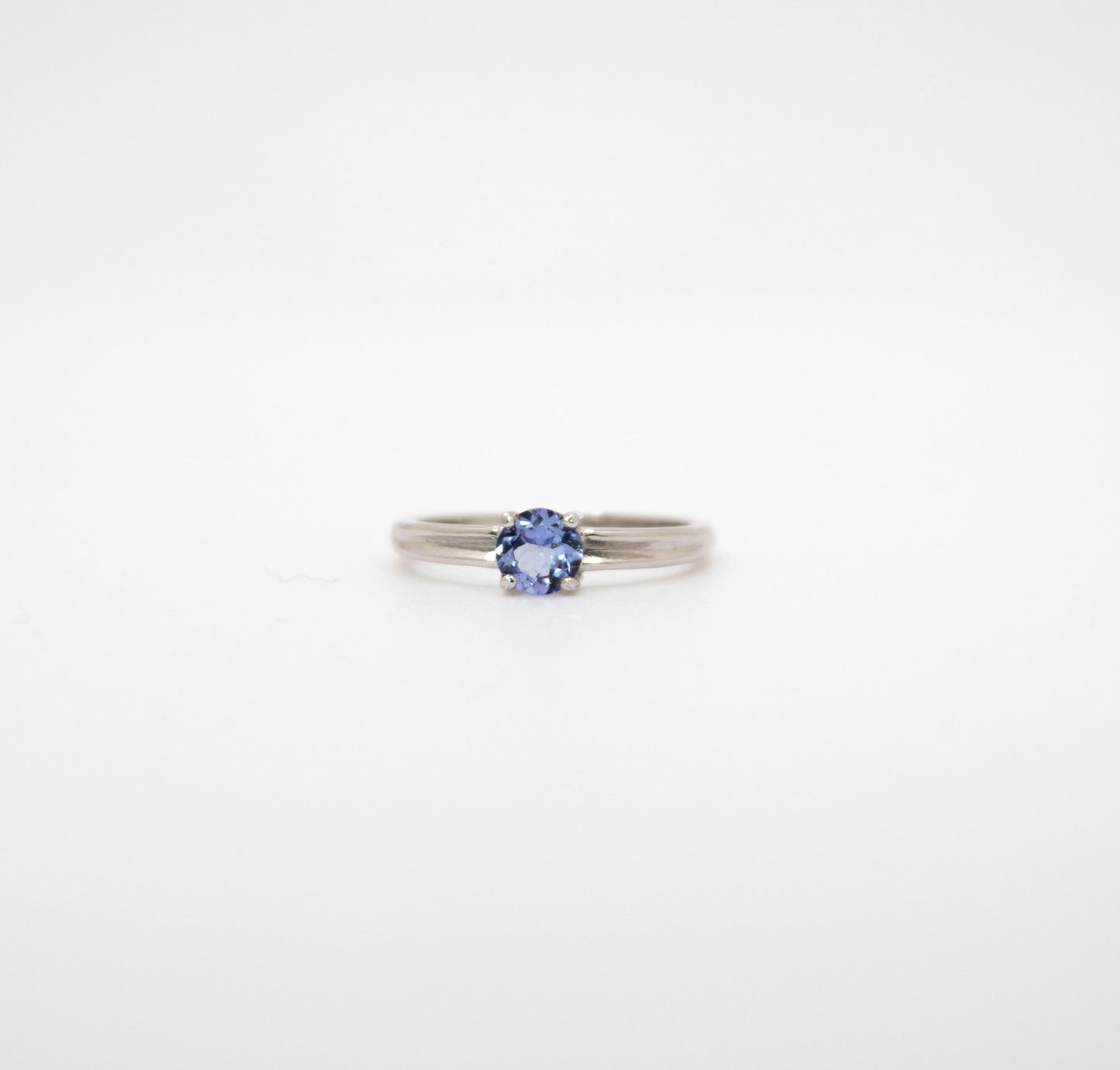 Round Cut Solitaire Ring