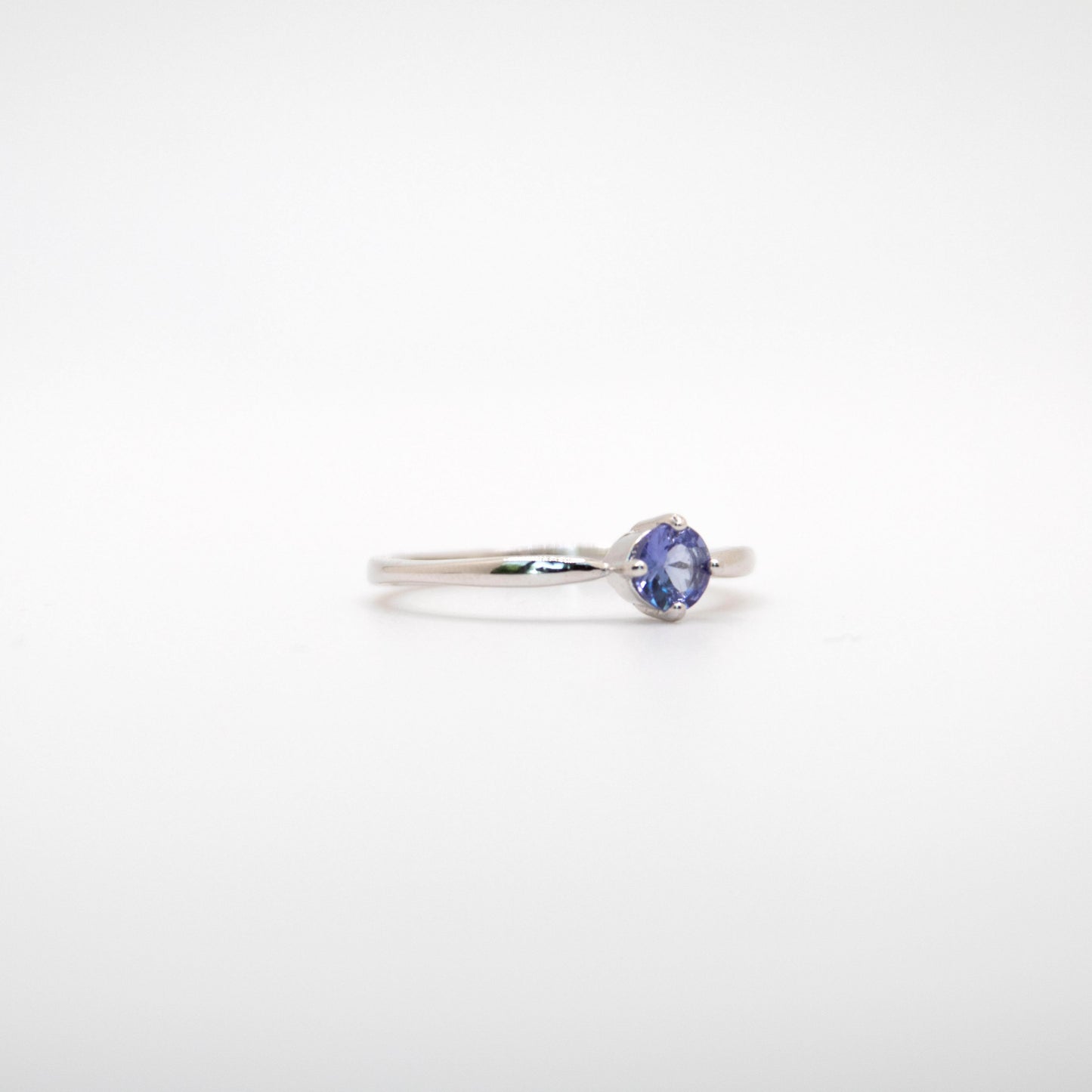 Round Cut Solitaire Ring