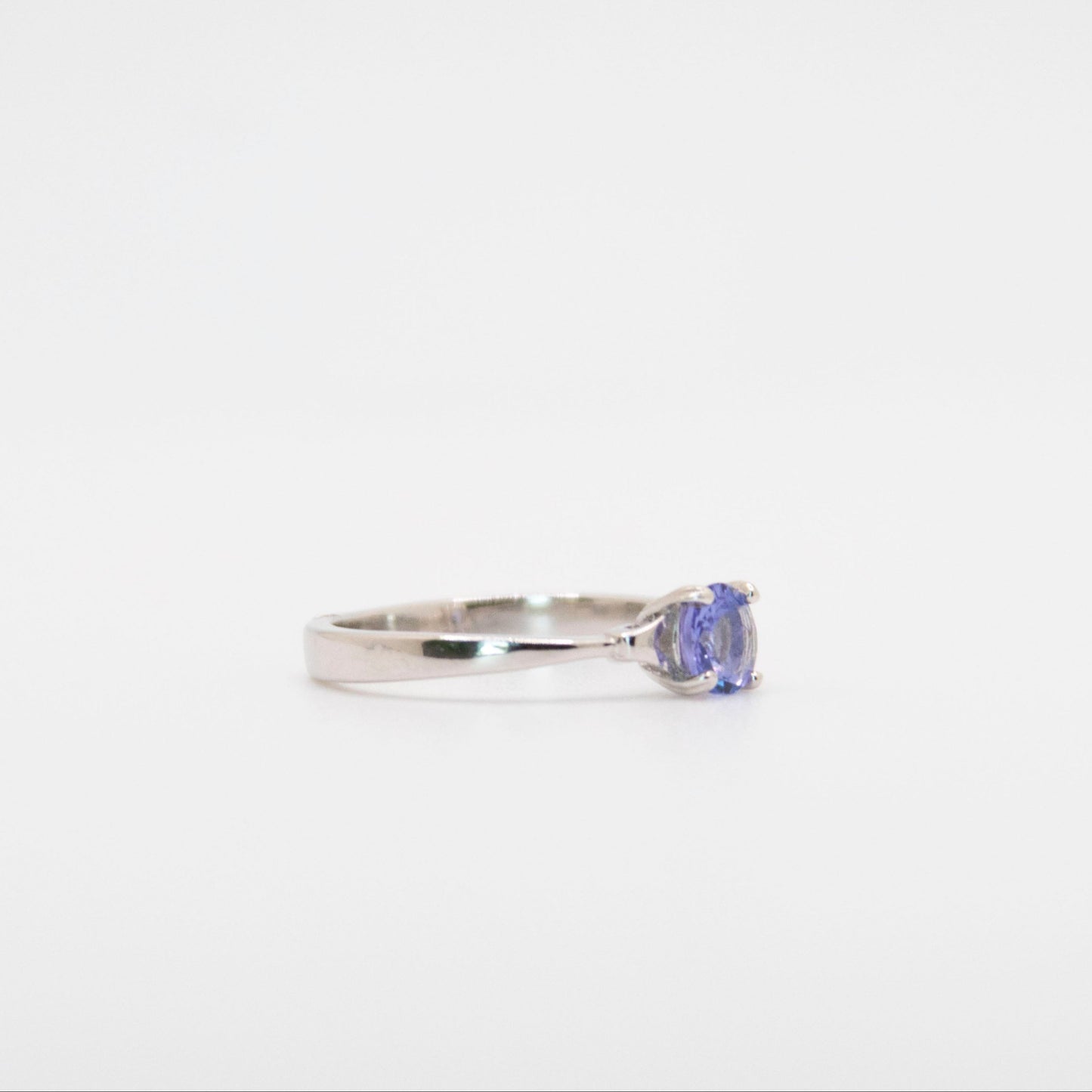Round Cut Solitaire Ring