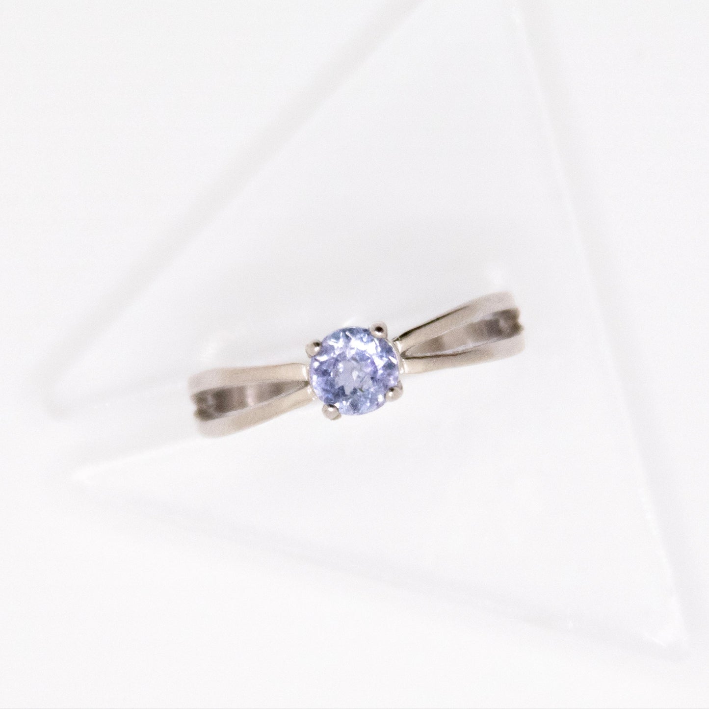 Round Cut Solitaire Ring