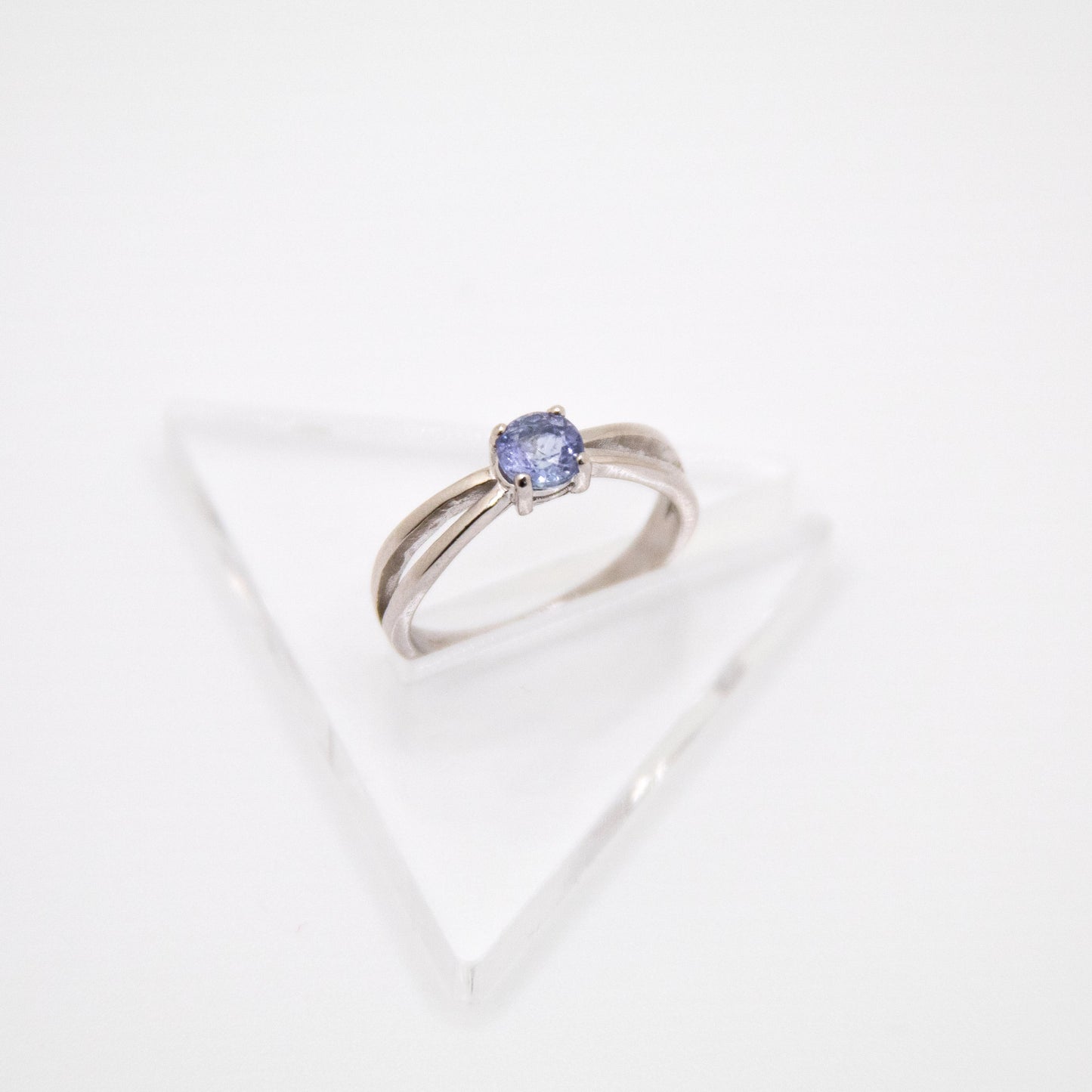 Round Cut Solitaire Ring