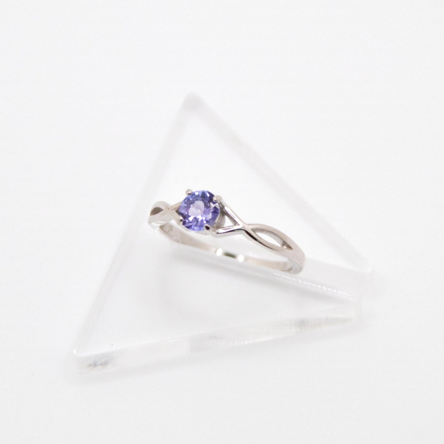 Round Cut Solitaire Ring