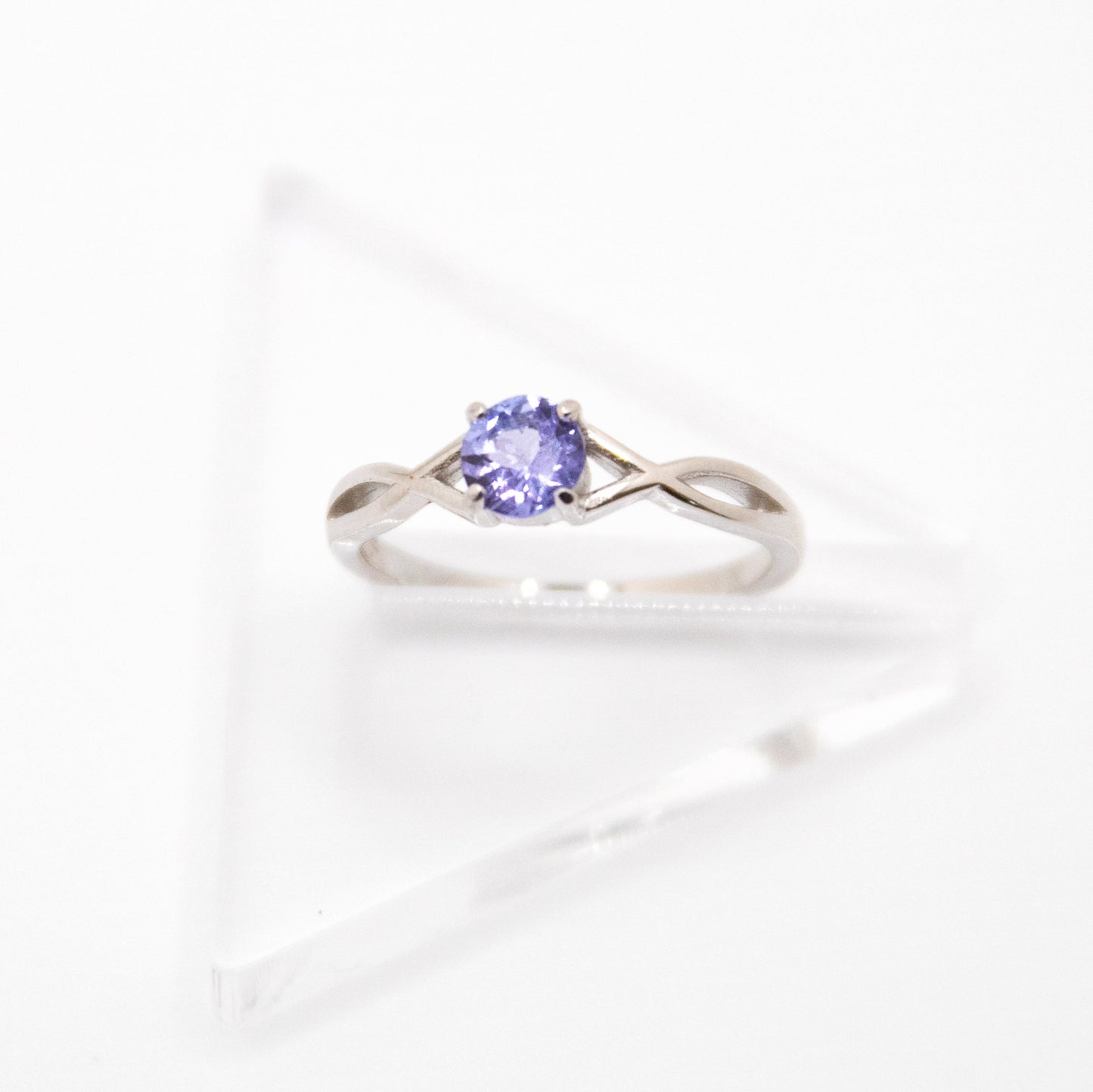 Round Cut Solitaire Ring