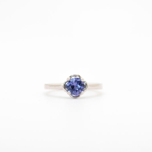 Round Cut Flower Ring