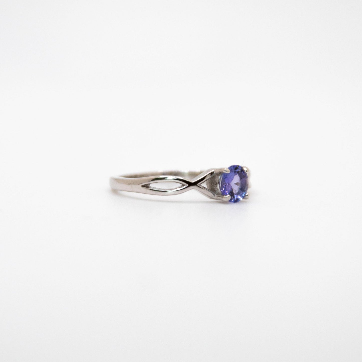 Round Cut Solitaire Ring